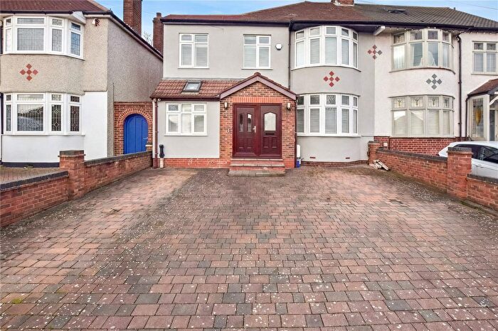 5 Bedroom Semi Detached House For Sale In Latham Road, Bexleyheath, DA6
