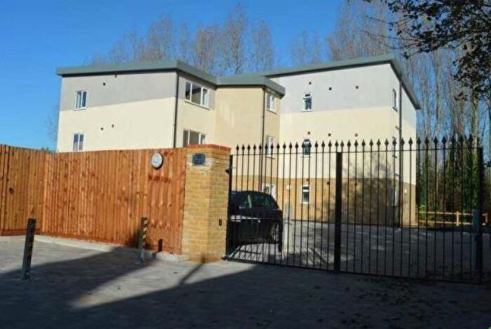 1 Bedroom Apartment To Rent In Flat Eloise Court, Hawley Road, Dartford, DA1