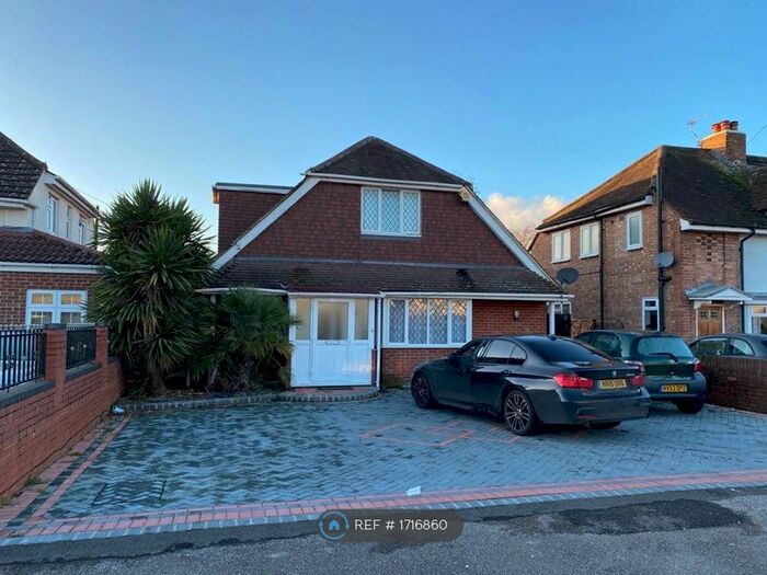 4 Bedroom Detached House To Rent In Desford Way, Ashford, TW15