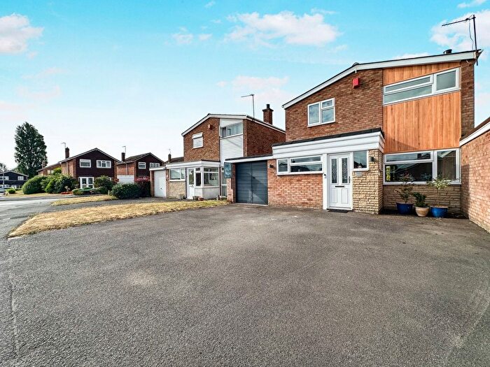 3 Bedroom Detached House For Sale In Bromley Gardens, Codsall, Wolverhampton, WV8