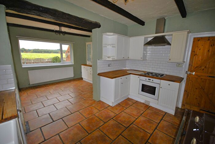 3 Bedroom Cottage For Sale In Hesley, Doncaster, DN11