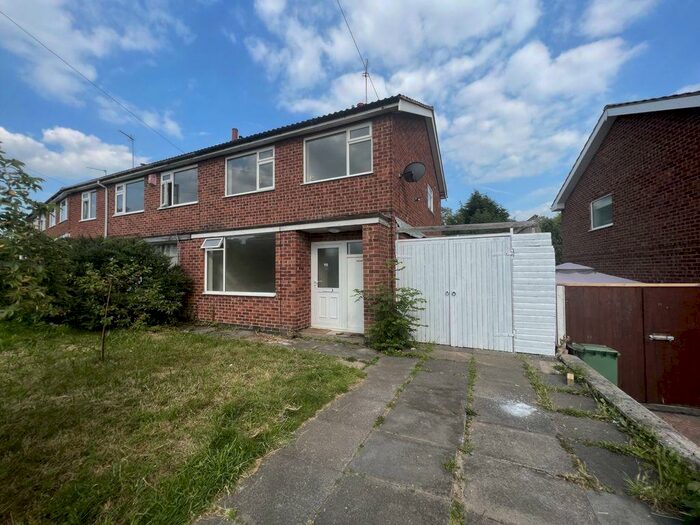3 Bedroom Semi-Detached House To Rent In Severn Road, Oadby, LE2