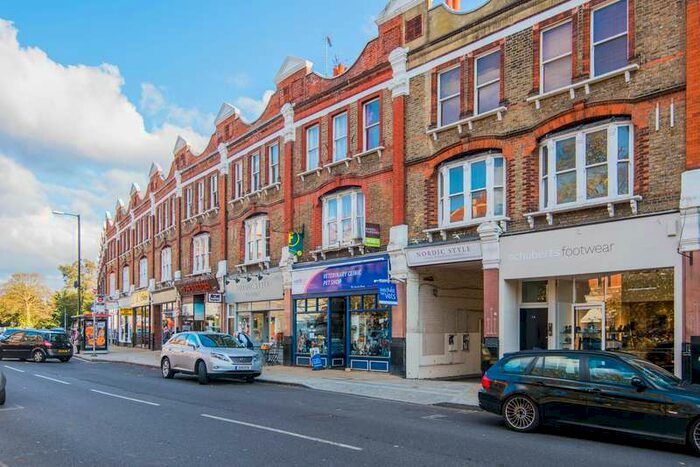 2 Bedroom Flat To Rent In Church Road, Barnes, London, SW13