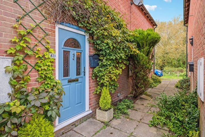 1 Bedroom Terraced House For Sale In Coombe Hill Crescent, Thame, OX9