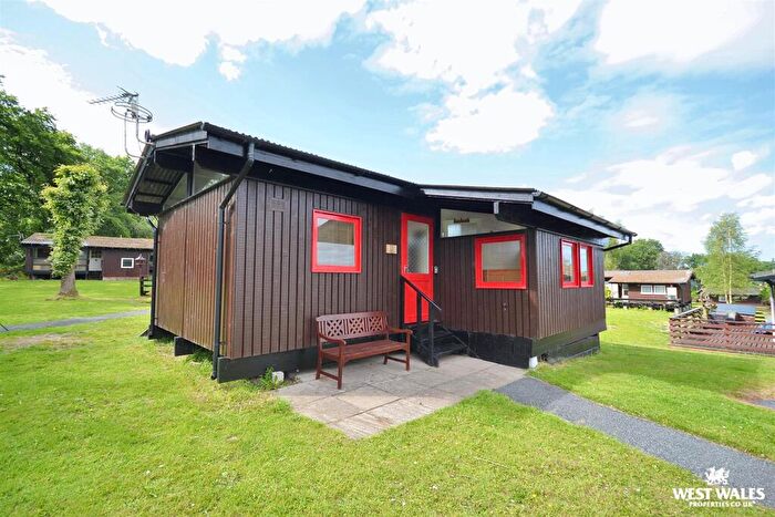 3 Bedroom Chalet For Sale In Penlan Holiday Park, Cenarth, Newcastle Emlyn, SA38