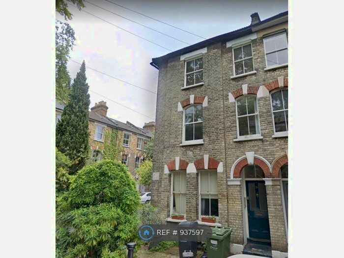 1 Bedroom Flat To Rent In Bonnington Square, London, SW8