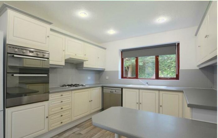 4 Bedroom Semi-Detached House To Rent In Woodward Close, Wokingham, Berkshire, RG41