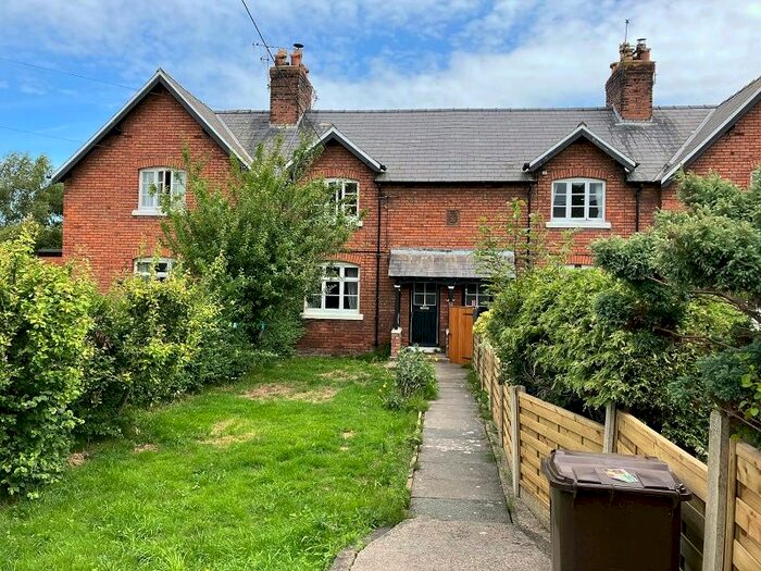 2 Bedroom Semi-Detached House To Rent In Lord Sefton Way, Liverpool, Lancashire, L37