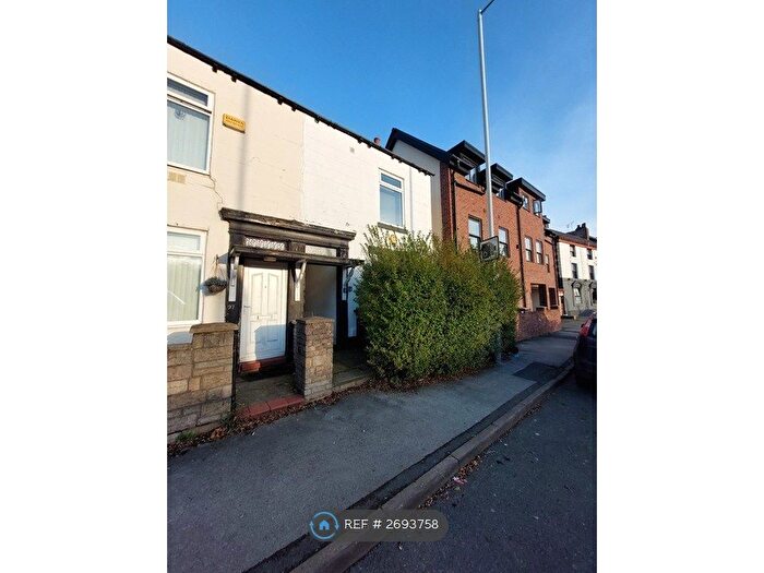 3 Bedroom Semi Detached House To Rent In Buxton Road, Stockport, SK2