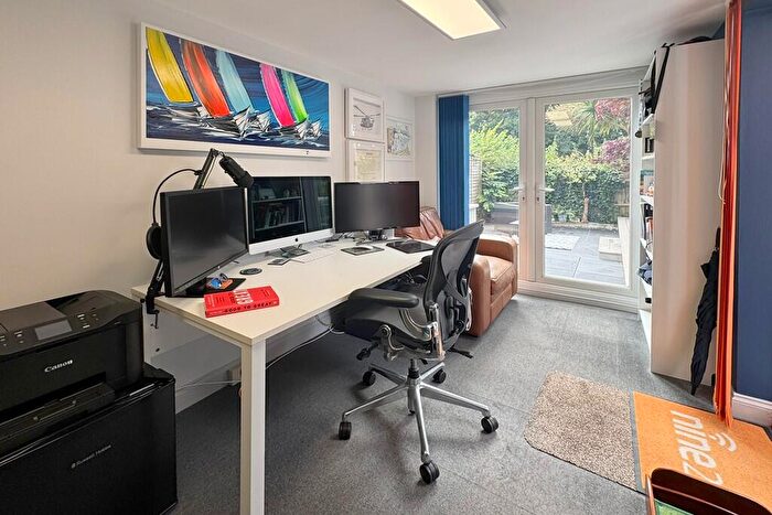4 Bedroom Detached House For Sale In Clarendon Park, Lymington, Hampshire, SO41