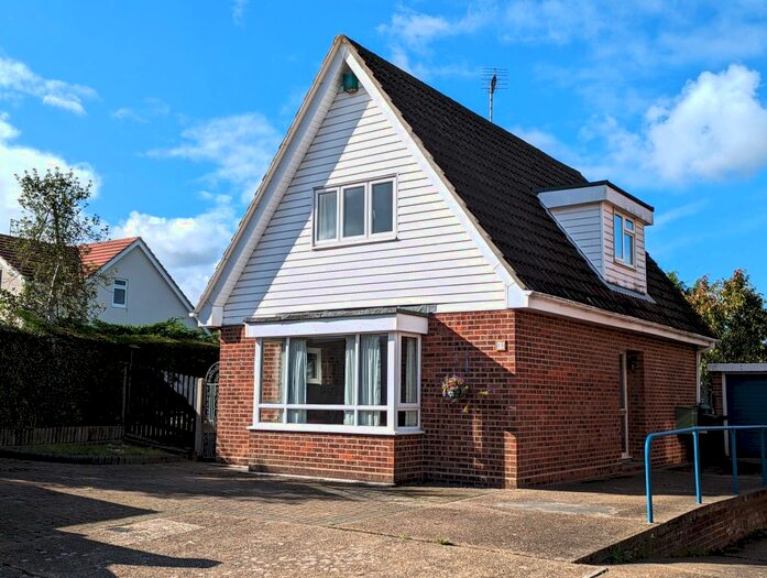 3 Bedroom Detached House To Rent In Asquith Gardens, Benfleet, SS7