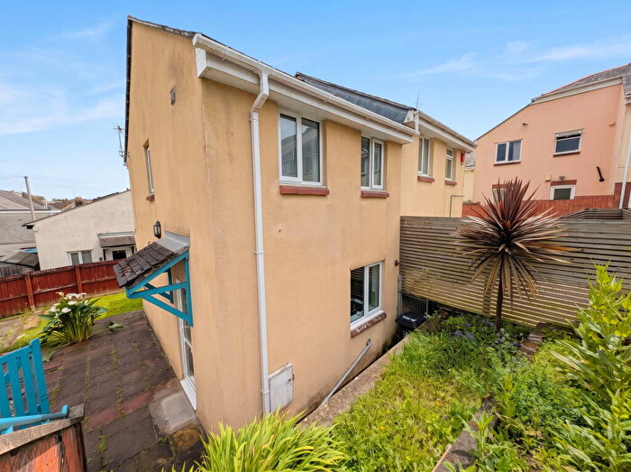 2 Bedroom Semi-Detached House For Sale In Jubilee Terrace, Plymouth, PL4