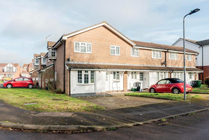 2 Bedroom End Of Terrace House To Rent In Great Meadow Road - Bradley Stoke, BS32