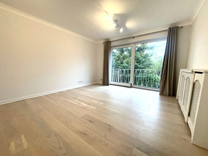 2 Bedroom Flat To Rent In Eastbury Road, Watford, WD19