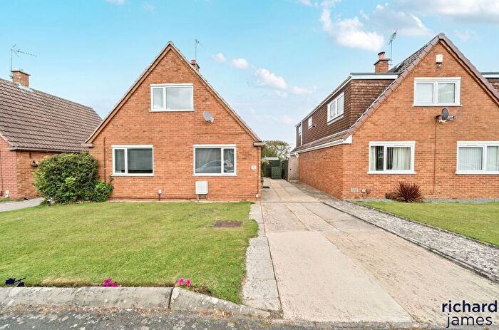 3 Bedroom Detached House For Sale In Guildford Avenue, Lawn, Swindon, SN3