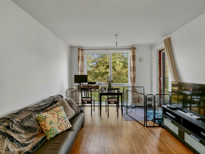 1 Bedroom Apartment To Rent In Marlow Court, McMillan Street, London, SE8