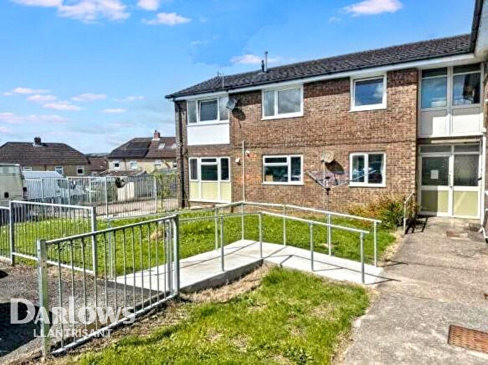 2 Bedroom Flat For Sale In Lluest, Ystalyfera, SA9