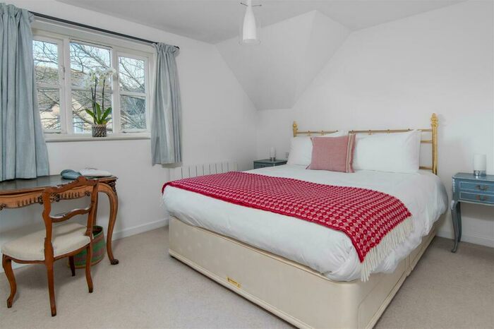 3 Bedroom End Of Terrace House For Sale In Old Forge Close, Bledington, OX7