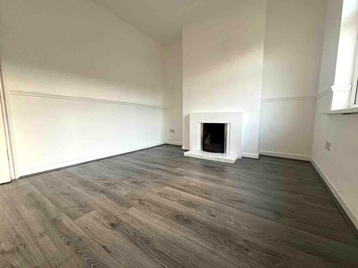 3 Bedroom Terraced House To Rent In Brunner Avenue, NG20