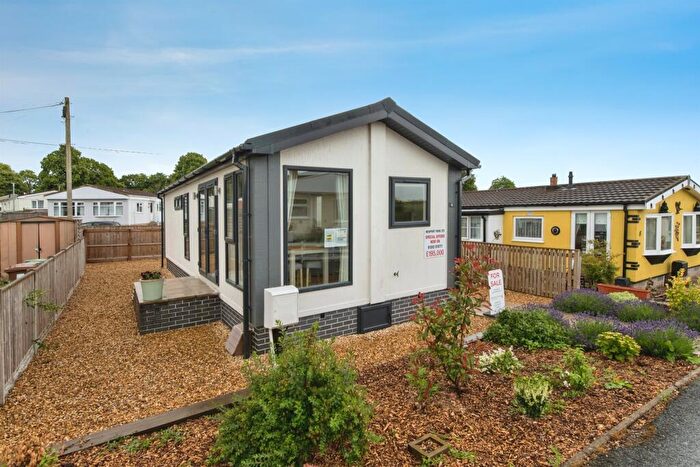 2 Bedroom Park Home For Sale In Central Avenue, Newport Park, Exeter, EX2