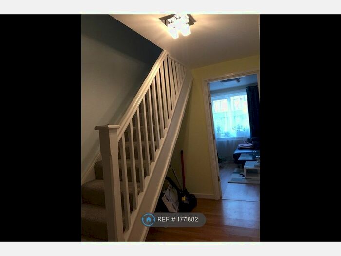 2 Bedroom Flat To Rent In Navigation House, Tonbridge, TN9
