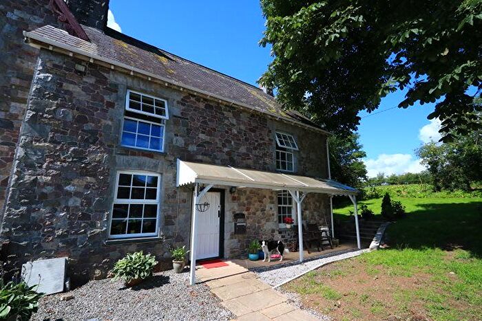 3 Bedroom Property To Rent In Gwynfe, Llangadog, SA19