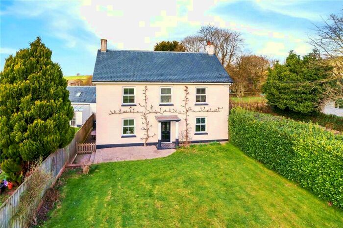 4 Bedroom Detached House For Sale In Kerswell, Cullompton, Devon, EX15