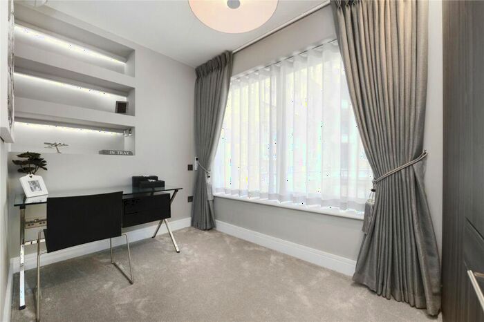 2 Bedroom Apartment To Rent In St. Johns Wood Park, London, NW8