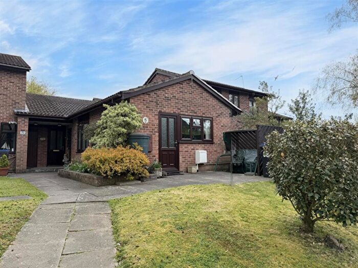 3 Bedroom Terraced Bungalow For Sale In Spinney Drive, Botcheston, LE9