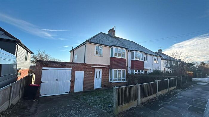4 Bedroom Semi-Detached House To Rent In Glen Iris Avenue, Canterbury, CT2
