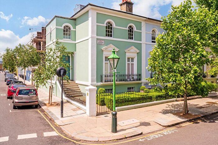 5 Bedroom Property To Rent In Addison Avenue, Notting Hill, W11