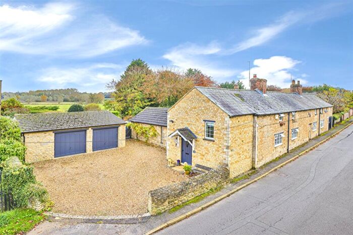 3 Bedroom Cottage For Sale In Queen Street, Geddington, NN14