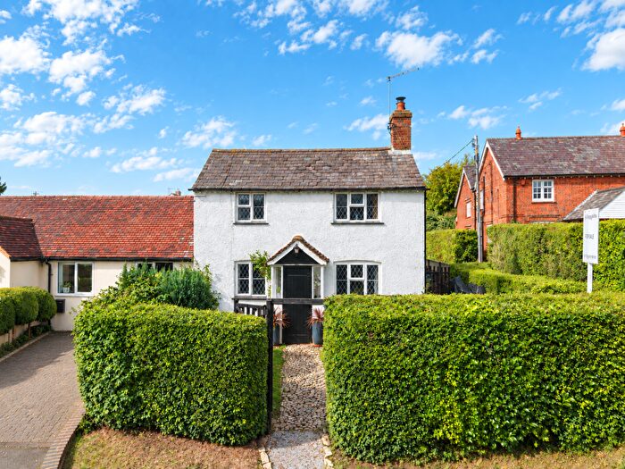 4 Bedroom Semi-Detached House For Sale In Flowers Bottom Lane, Speen, HP27