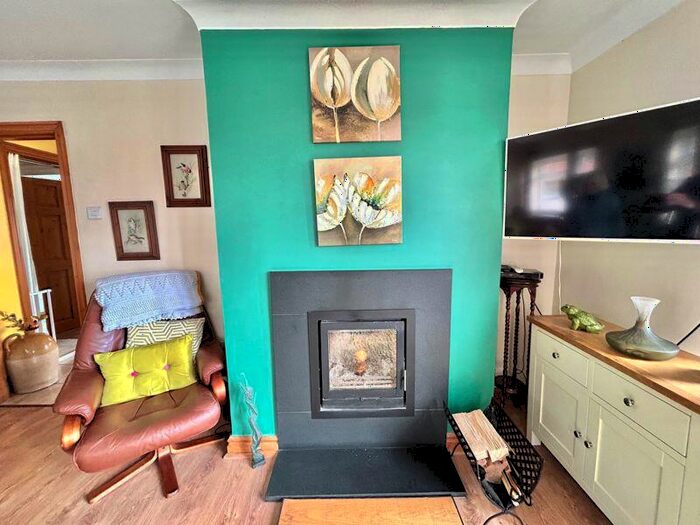 3 Bedroom Detached Bungalow For Sale In Church Road, Cinderford, GL14