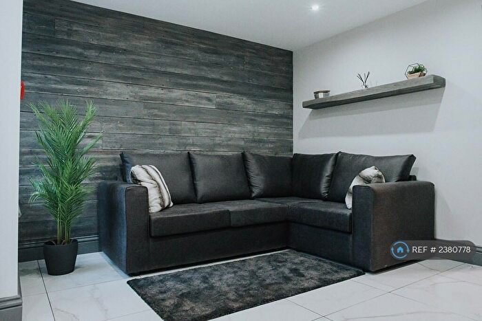6 Bedroom Terraced House To Rent In Adelaide Road, Kensington, Liverpool, L7