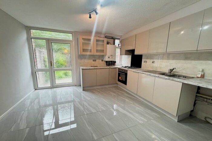 3 Bedroom Property To Rent In Marshall Path, London, SE28