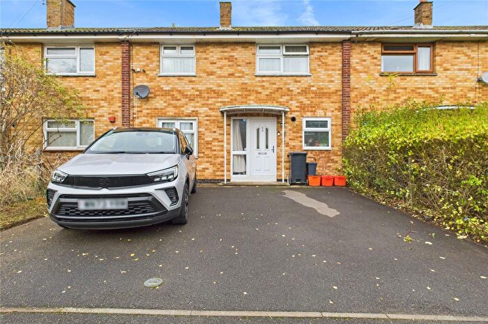 3 Bedroom Terraced House For Sale In Darnley Close, Walcot, Swindon, SN3