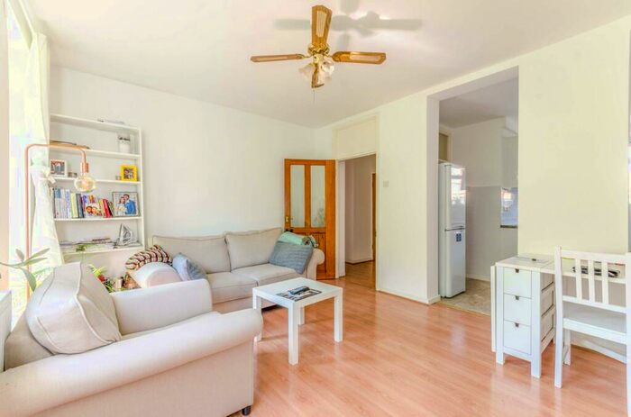 3 Bedroom Flat To Rent In Solander Gardens, Shadwell, London, E1