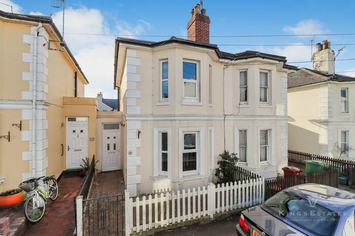 3 Bedroom Semi-Detached House To Rent In John Street, Tunbridge Wells TN4