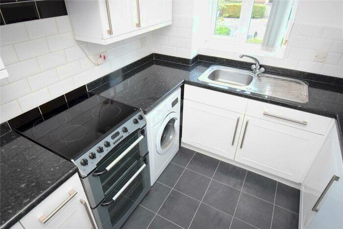 2 Bedroom Apartment To Rent In Walpole Road, Burnham Gate, Slough, Berkshire, SL1