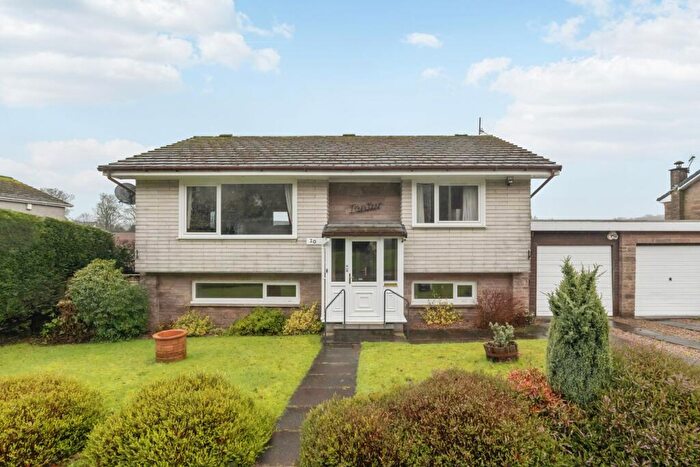 4 Bedroom Detached House For Sale In Kirkland Avenue, Blanefield, Glasgow, G63