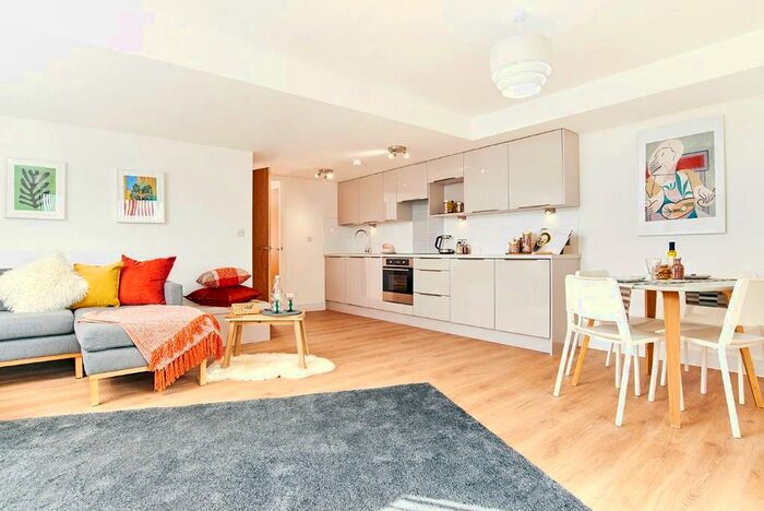 3 Bedroom Apartment To Rent In Vine Street, Liverpool, Merseyside, L7