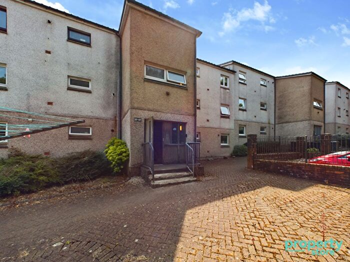 2 Bedroom Flat To Rent In Spruce Road, Cumbernauld, North Lanarkshire, G67