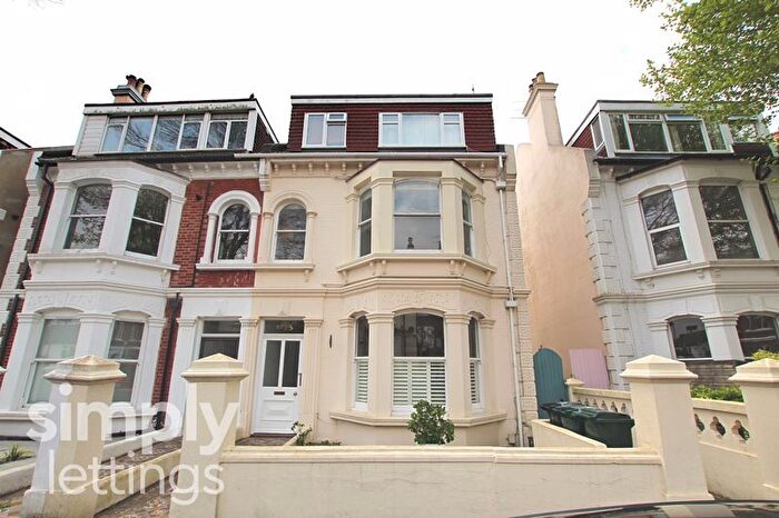 2 Bedroom Flat To Rent In Hartington Villas, Hove, BN3