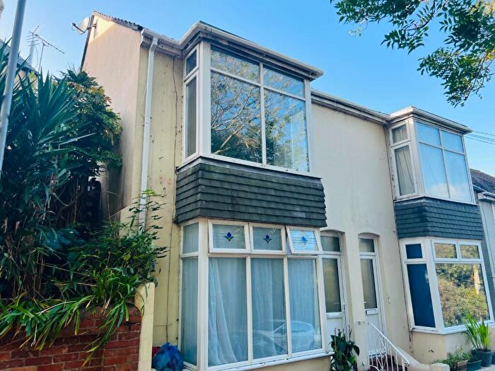 1 Bedroom Flat To Rent In Prince Of Wales Road, Weymouth, DT4
