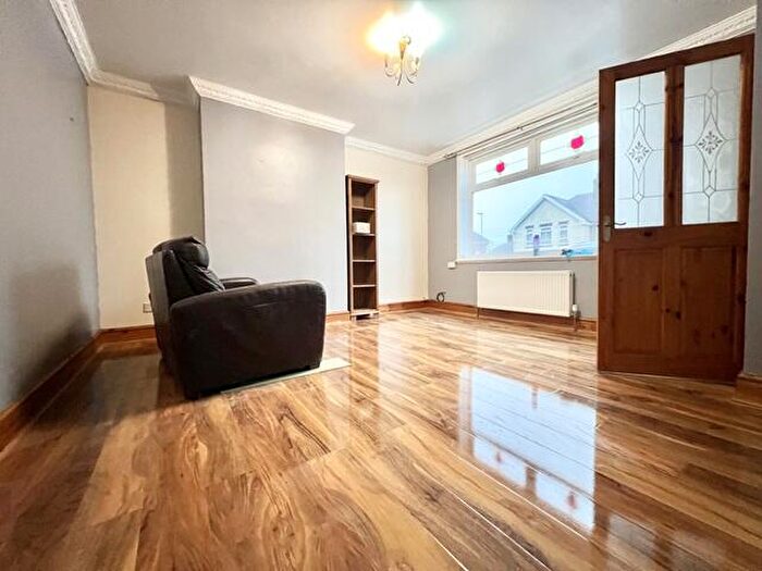 3 Bedroom Terraced House To Rent In Lowhouse Road, S5