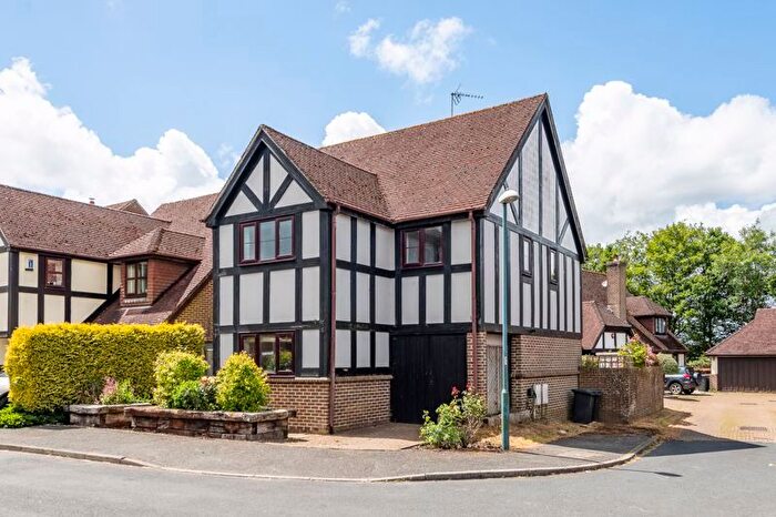 4 Bedroom Detached House For Sale In Court Meadow Close, Rotherfield, Crowborough, TN6