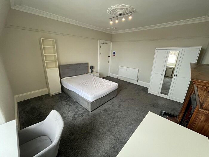 3 Bedroom Flat To Rent In Commercial Street, Dundee, DD1