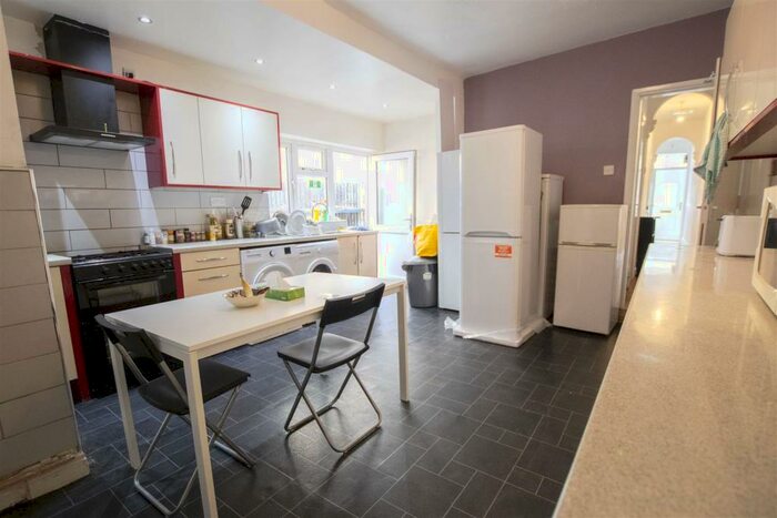 6 Bedroom House To Rent In Bournbrook Road, Birmingham, B29