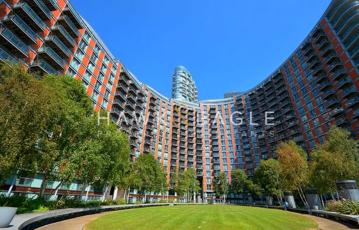 Studio To Rent In New Providence Wharf, London, E14